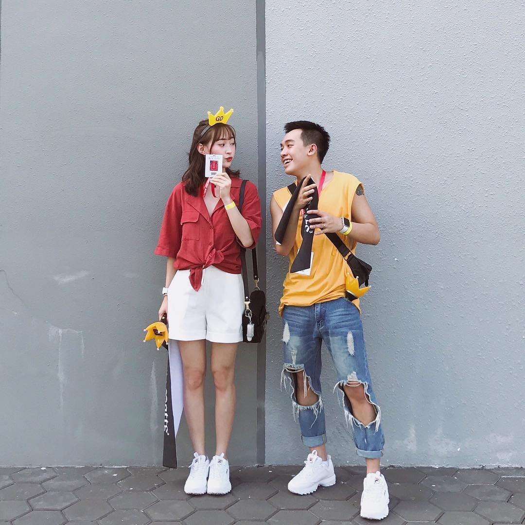 Giới trẻ châu Á người người nhà nhà đang diện T-shirt và sneaker Fila chất phát ngất ra sao? - Ảnh 24. Giới trẻ châu Á người người nhà nhà đang diện T-shirt và sneaker Fila chất phát ngất ra sao? - Ảnh 24.